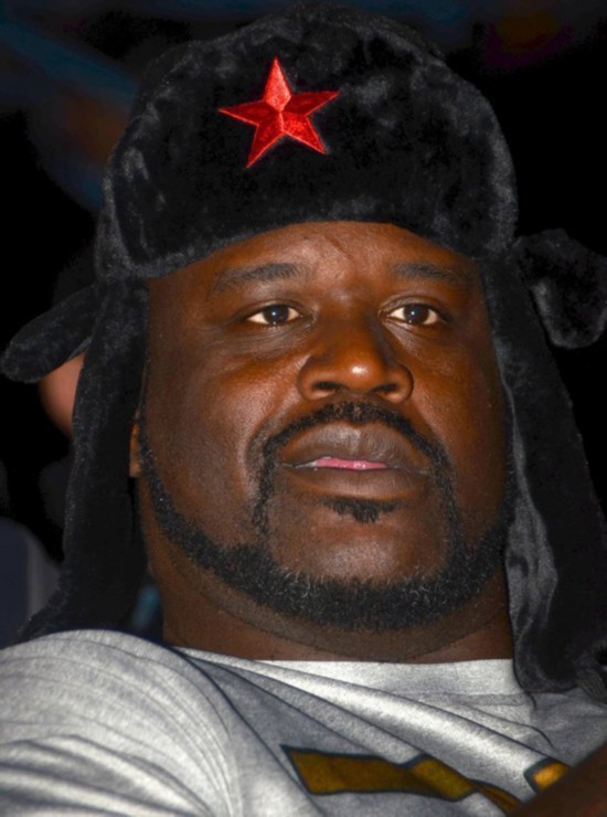 奥尼尔中国行:戴雷锋帽 与姚明同看比赛(高清组