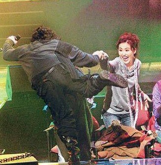 赵又廷现身南极拍电影 曝明星背后遭罪经历