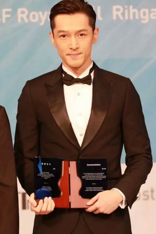 梅宗主胡歌不愧为麒麟之才 日本获奖全英文演