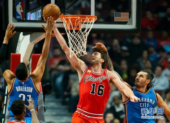 NBA常规赛:公牛胜雷鸣