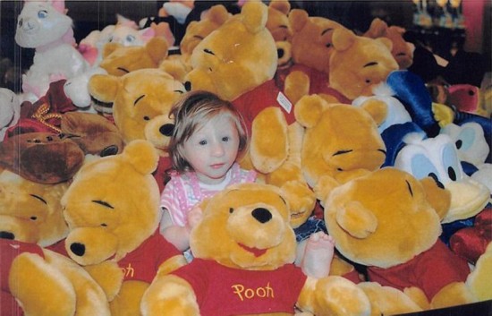 拇指姑娘出生时仅手掌大 12岁体重如2岁孩子