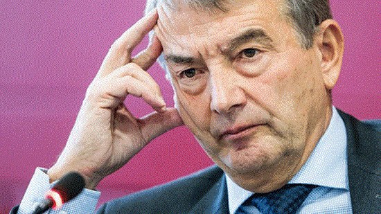 世界杯贿选丑闻持续发酵 德国足协主席宣布辞