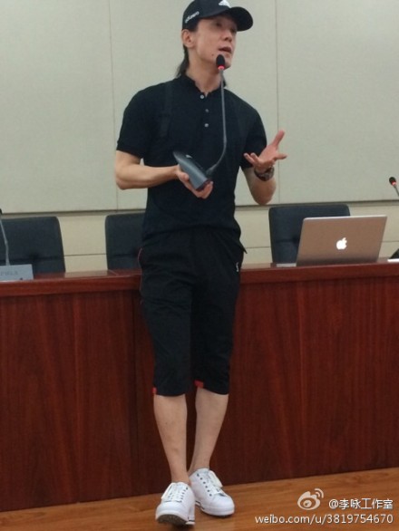 李咏登传媒大学讲台授课 哈文调侃课堂变节目现场【3】