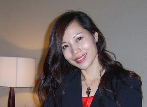 胡军妻子卢芳庆生 两人8年甜蜜情史曝光(图)