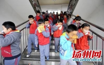 扬州中小学首推 安全微课 和爸妈一起学起来