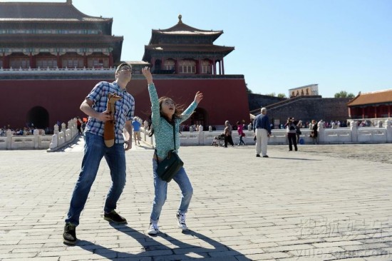 黄磊的女儿多多爱美化妆 揭黄多多近日动态(组图)--江西频道--人民网