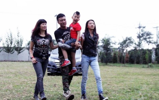 胡军妻子卢芳庆生 两人8年甜蜜情史曝光(图)