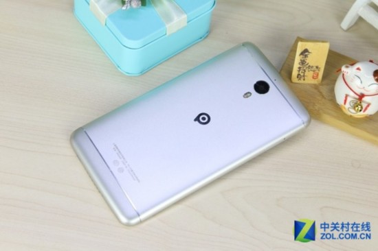 享逼真裸眼3D PPTV PP·king 7s图赏