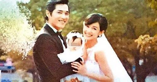 蓝正龙补办婚礼赶进度 张庭瑚现身担任招待女