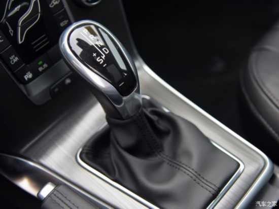 �ֶ���(����) �ֶ���V40 2016�� 2.0T T4 ���Ű�