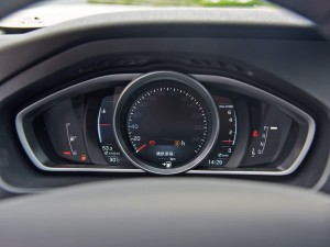 �ֶ���(����) �ֶ���V40 2016�� 2.0T T4 ���Ű�