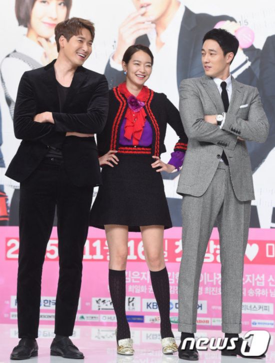 苏志燮灰色西装帅气现身 宣传新剧《Oh My Ve