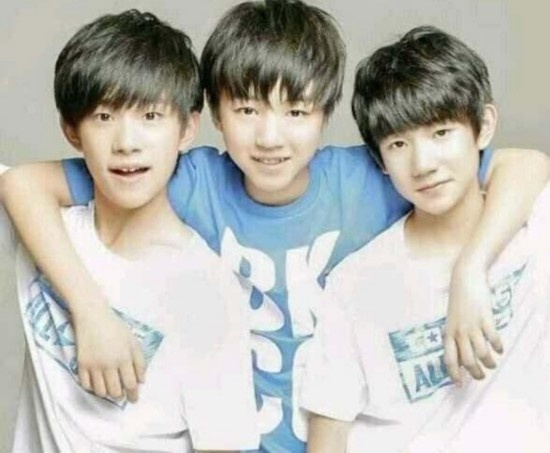 易烊千玺的爸爸是霸道总裁?tfboys家庭背景揭