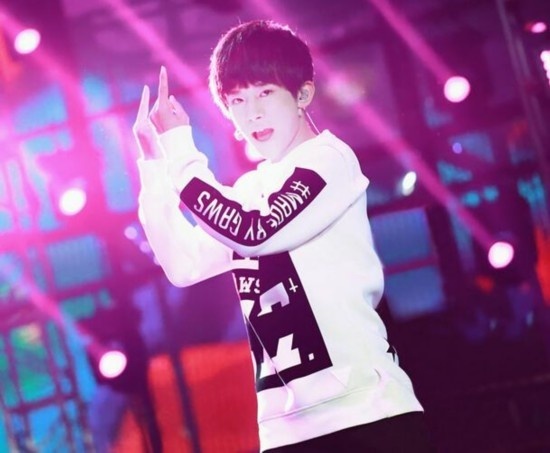 易烊千玺的爸爸是霸道总裁?tfboys家庭背景揭