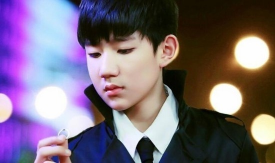 易烊千玺的爸爸是霸道总裁?tfboys家庭背景揭