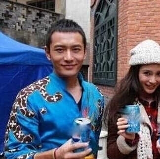  应采儿晒照秀恩爱  揭明星夫妻身价应采儿陈小