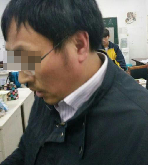 连云港1老师遭学生扇耳光 家长反要学校赔10万