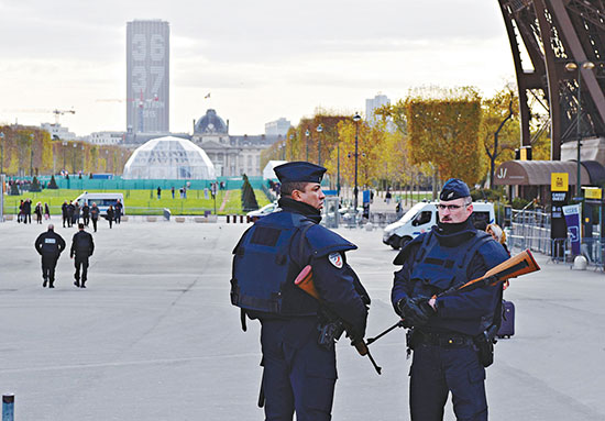 香港对法国发黄色外游警示 旅行团不会强制取