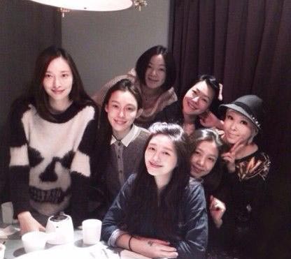 刘嘉玲派对与康康亲亲 爸爸3萌娃的超级干妈