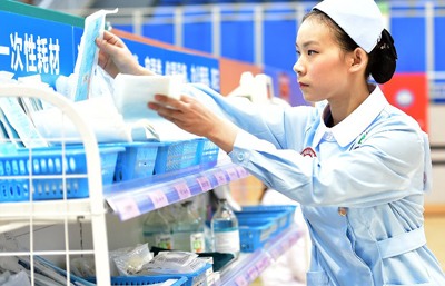 首届全国护理专业本科临床技能大赛举行