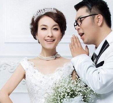 杜海涛晒健身照摆出打响指的手势 揭秘杜海涛