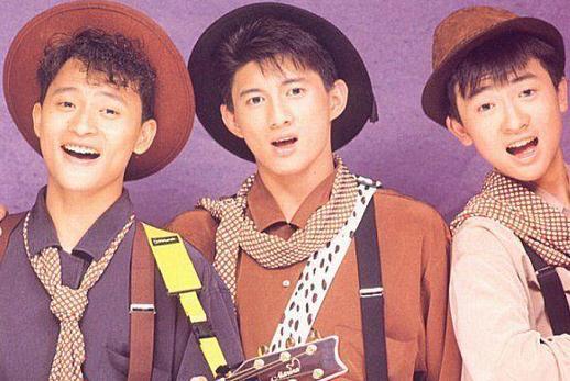 悔入小虎队 网友吐槽:没有小虎队你还在搬砖呢