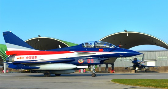 不仅只有歼11和鹰狮:7架歼10飞赴泰国参加演