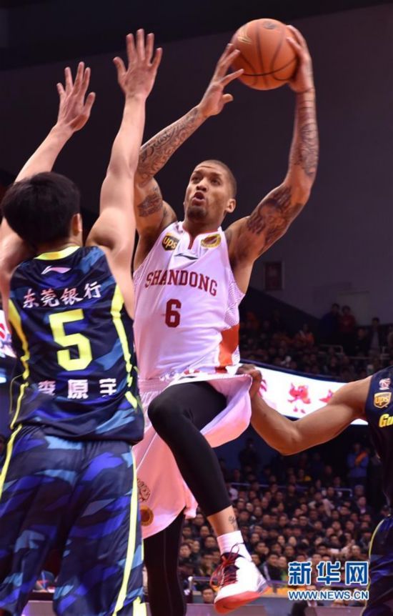 CBA常规赛:广东胜山东