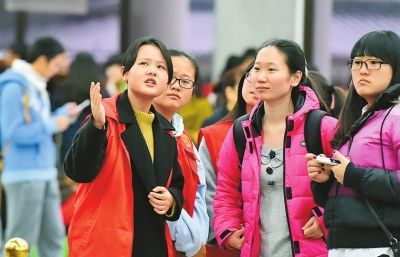 今年1016名志愿者在陕历博义务服务近6万小时