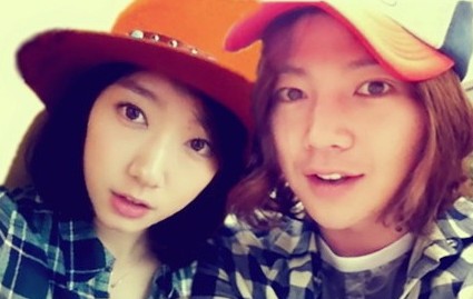 张根硕历任绯闻女友大揭秘 朴信惠允儿金妍儿