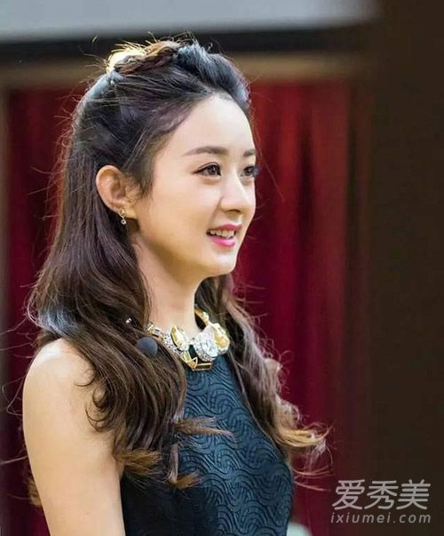 跟赵丽颖学减龄半扎发 做冬日小公主