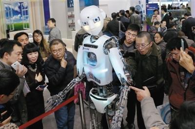 会聊天的美女情感机器人 刚出演过电影女一号