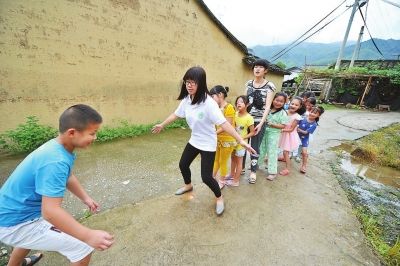 嘉庚学院志愿者团队:5年如一日关爱龙海留守儿