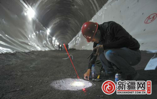 乌鲁木齐人口加速流失_84城人口正流失 数十座城市规划里写满 增长 预期(3)