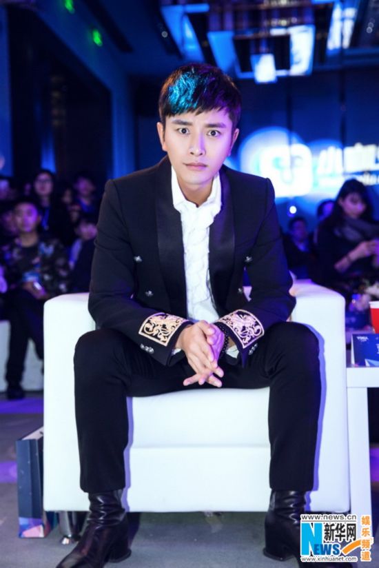 乃爸贾乃亮出席发布会 小咖秀之王实至名归