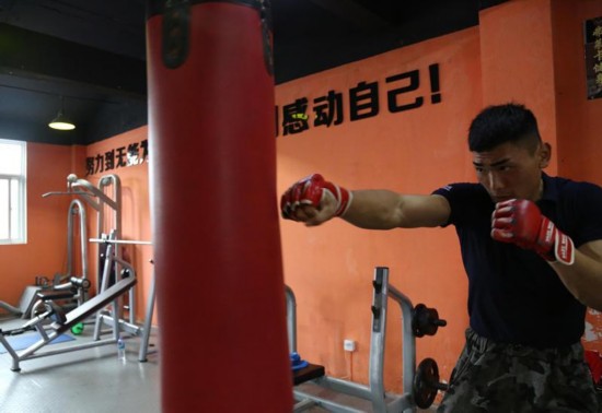 259斤小伙瘦身成型男八块腹肌的男神也收获了