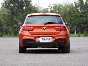 () 1ϵ 2015 M135i