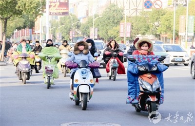 盐城大丰气温骤降超8℃ 11月27日早晨-5℃