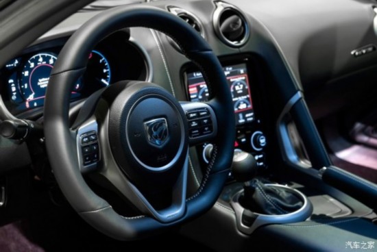 德国技师操刀 2.9秒破百的道奇蝰蛇SRT--重庆