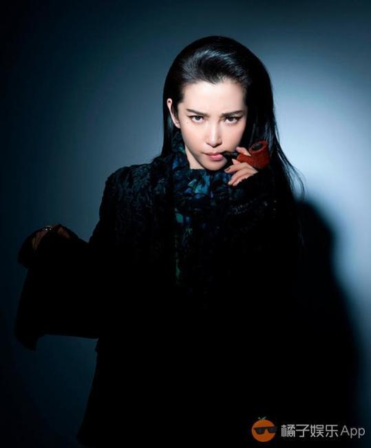 她们都是天仙攻!刘亦菲郭碧婷帅起来男人靠边