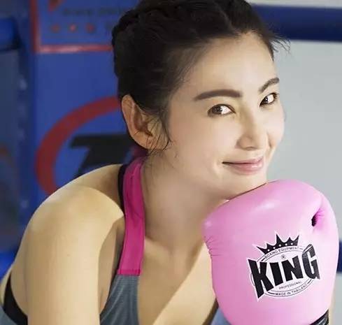 猜对免费拿门票 2015国际比基尼三项赛形象大