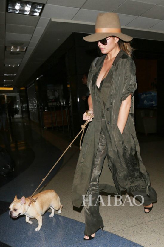 硤̩ (Chrissy Teigen) ɼʻ