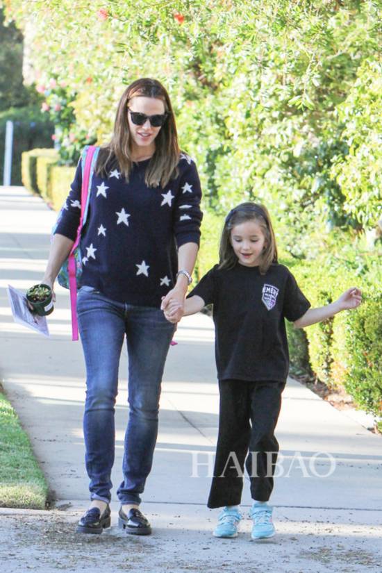 ղ�ݸ������� (Jennifer Garner) ��Ů�����