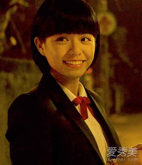 一个发型玩转重回风短发头时代复古短发锅盖郭采洁德芙少女广告图片