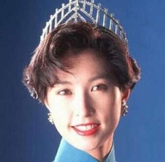 刘青云将任金像奖司仪 揭刘青云老婆郭蔼明资