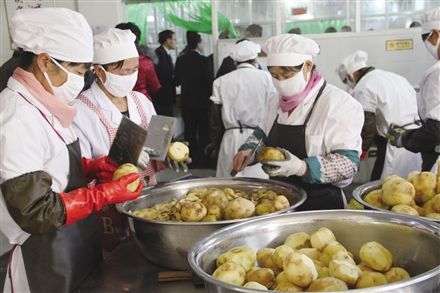 海东乐都区第二中学加强学校食堂食品安全工作