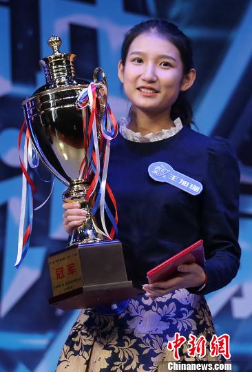 “青年讲演家”江苏总决赛最会谈话的男神女神齐退场