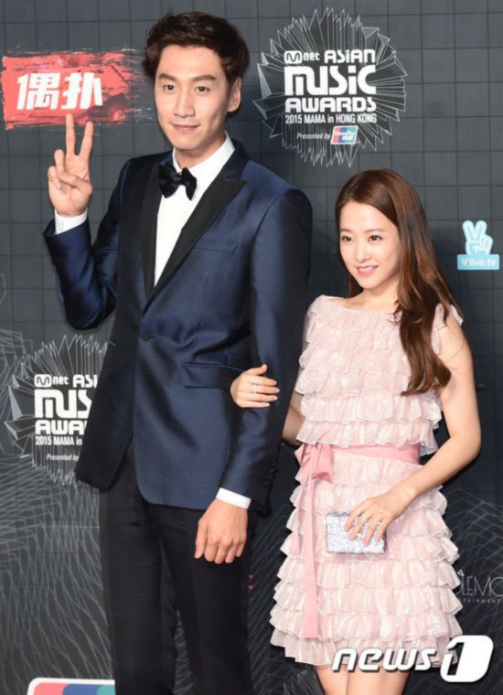 2015MAMA̺ EXOȫԱ̩ȹԽͼ