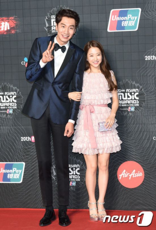 2015MAMA̺ EXOȫԱ̩ȹԽͼ