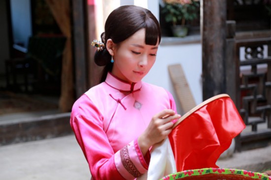 贾青《卿本佳人》热拍 与金桢勋中韩CP欢乐多